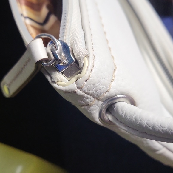 Tignanello white leather purse - Picture 6 of 8